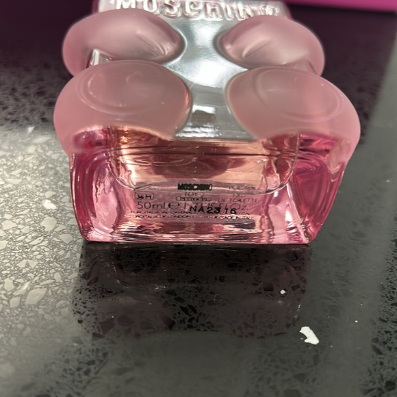 Moschino Bubble Gum Perfume - Picture 4 of 8